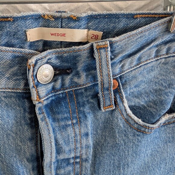 Levi's Wedgie Straight High Rise Rigid Denim Blue Jeans Medium Wash Size 28 - Picture 4 of 14